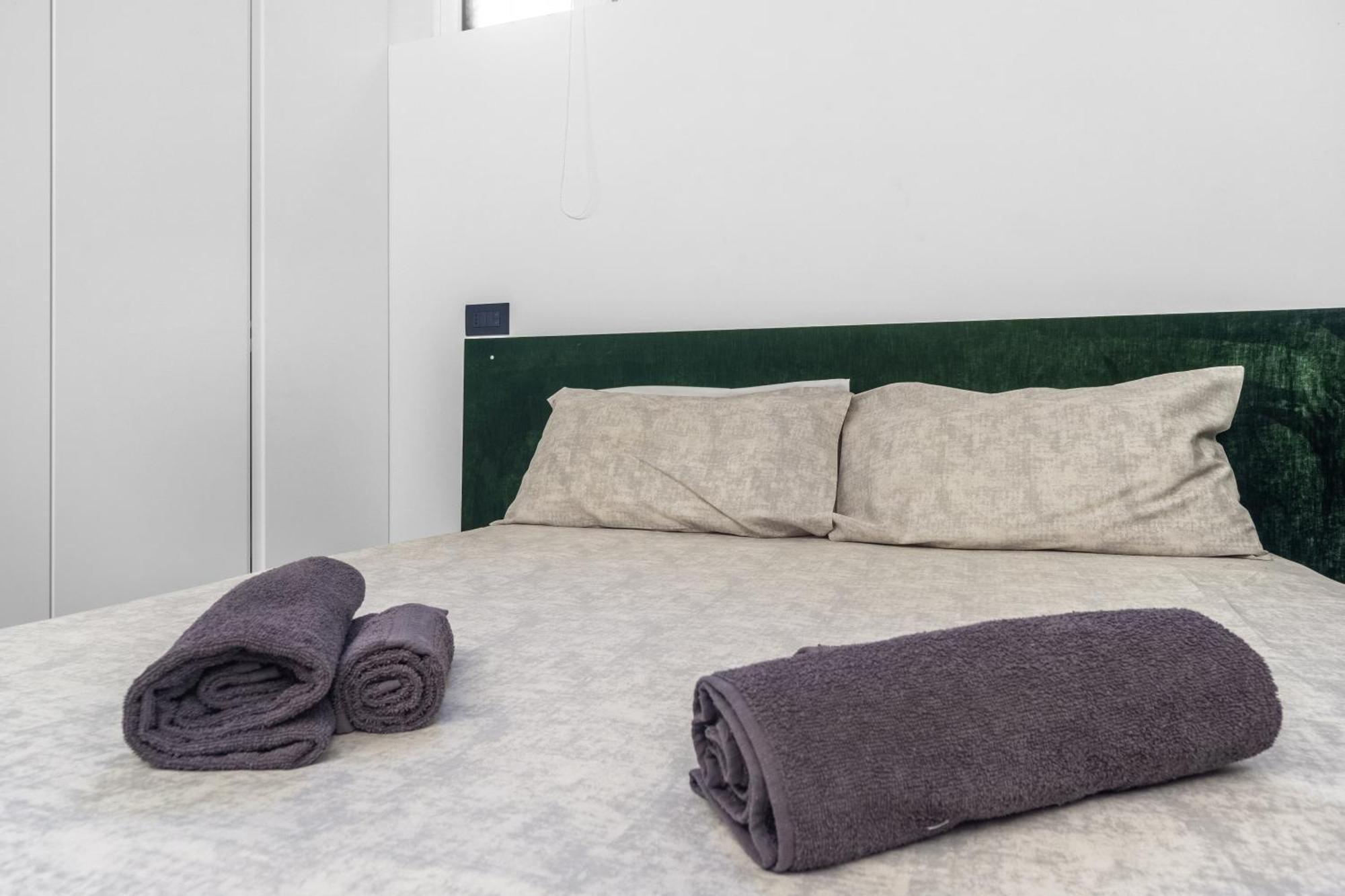 Pag60 -Crescenzago-Luxury Green House Milan Bagian luar foto