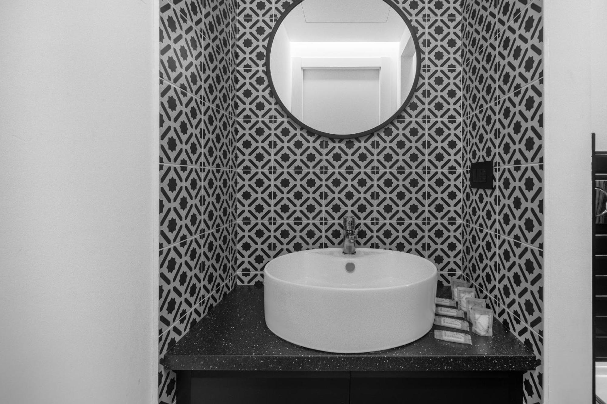 Pag60 -Crescenzago-Luxury Green House Milan Bagian luar foto