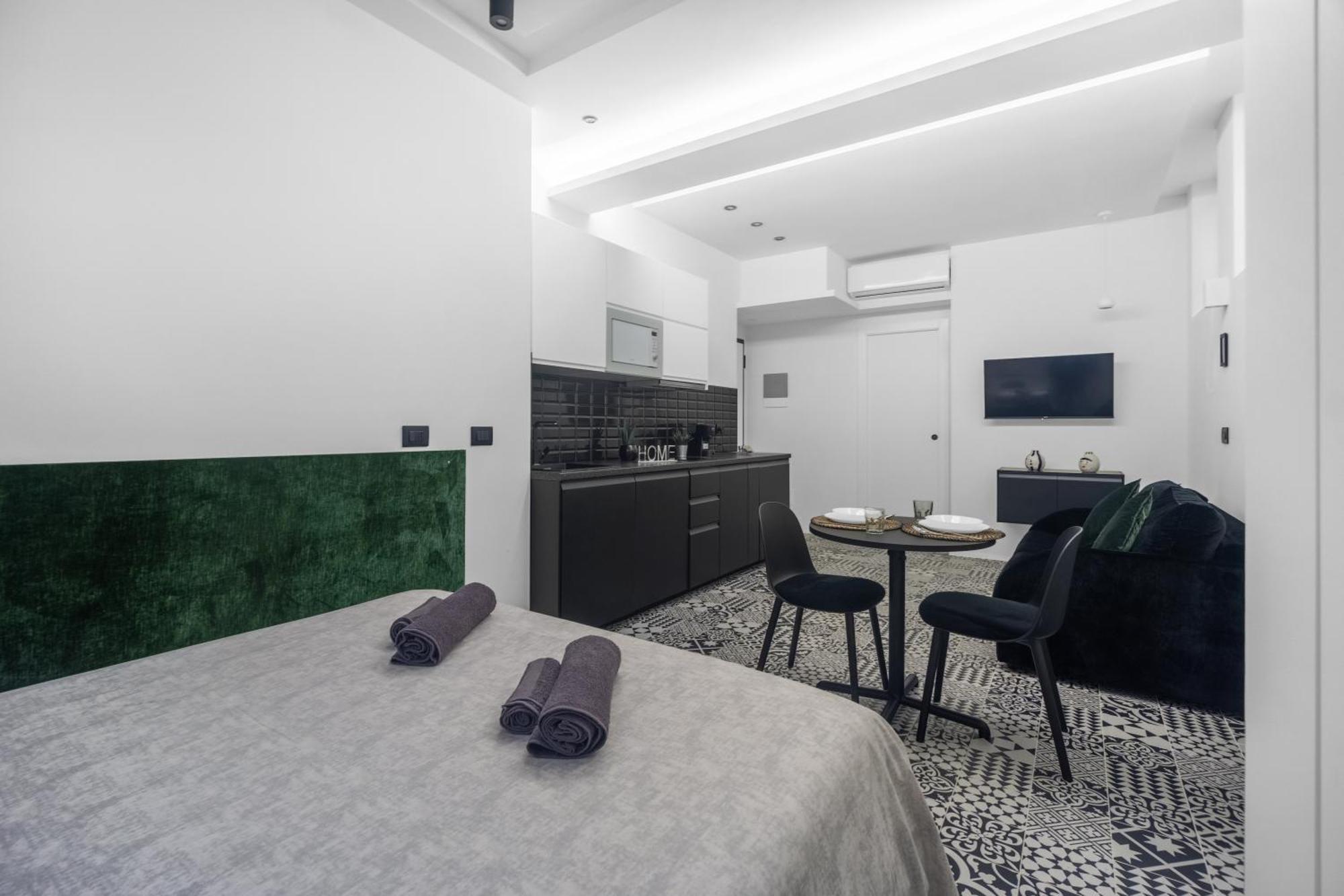 Pag60 -Crescenzago-Luxury Green House Milan Bagian luar foto